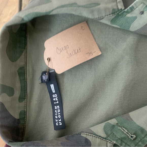 Camo jacket with sequin mouth patch - Picture 2 of 3